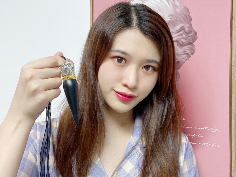 好用的萝卜丁口红推荐,CL女王权杖口红美貌与气场兼备