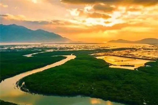 中国十大夏季旅游胜地,适合夏天旅游的地方有哪些