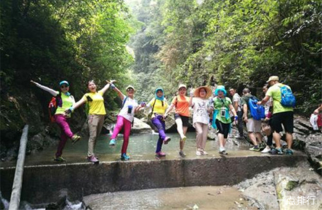 芙蓉镇 湘西旅游必去十大景点,湘西十大景点排名大全