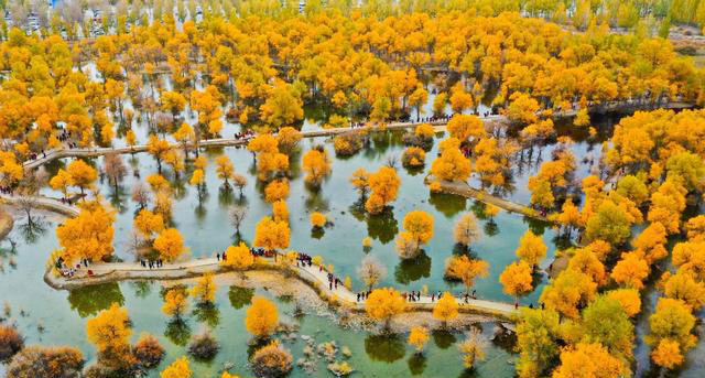 甘肃旅游必去十大景点,甘肃十大旅游景点