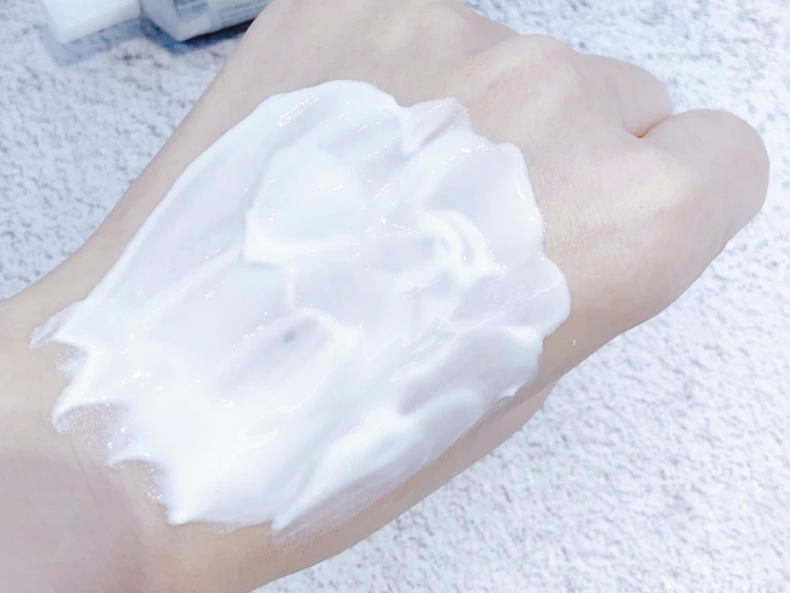 敏感肌换季缺水,就用珀莱雅水盈澎澎新生面膜