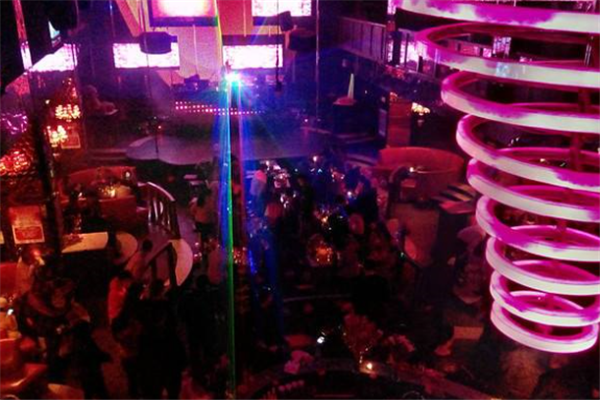 郑州十大热门酒吧,郑州酒吧都有哪些