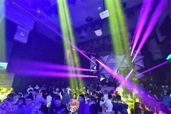 郑州十大热门酒吧,郑州酒吧都有哪些