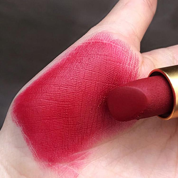 我的第一只女王权杖口红,cl萝卜丁口红值得拥有